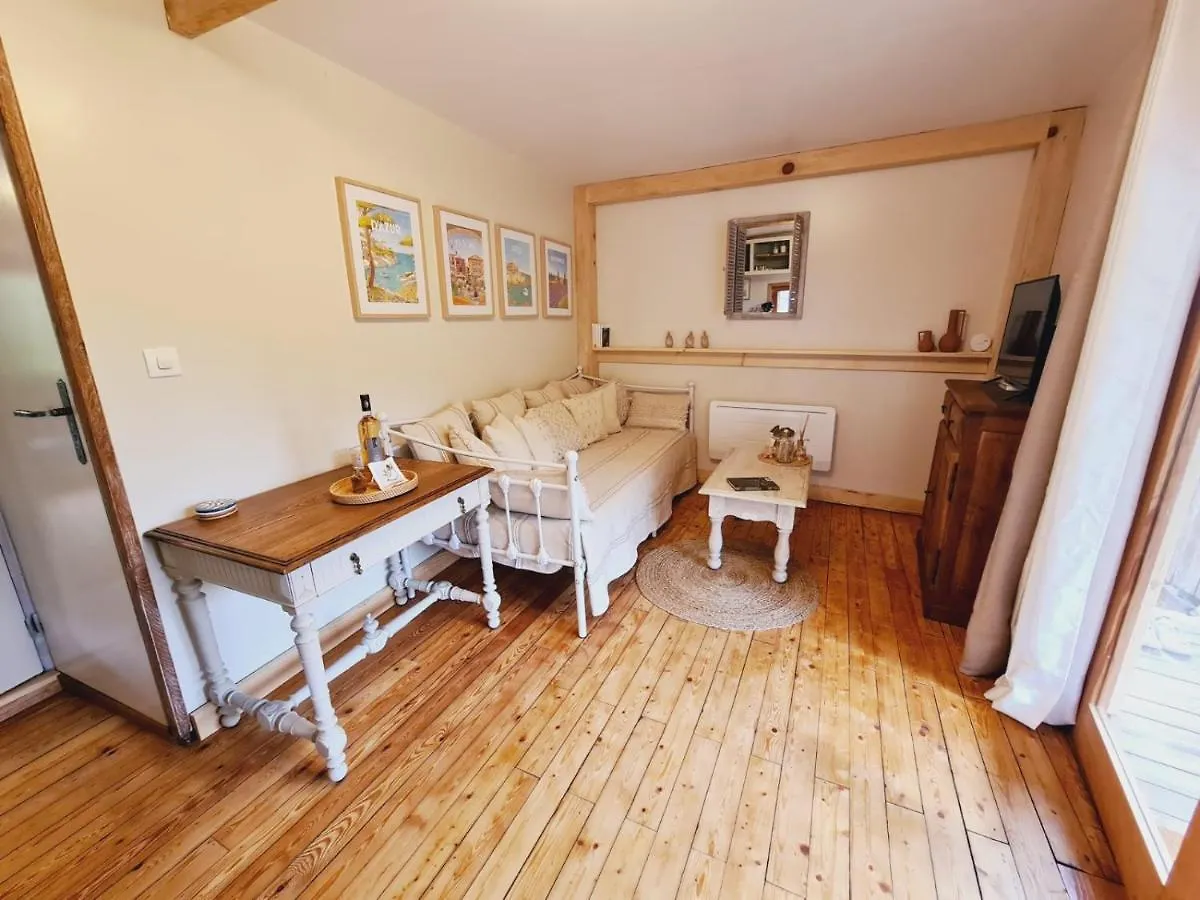 Gite Le Chalet Gourdon  Gourdon (Alpes-Maritimes)